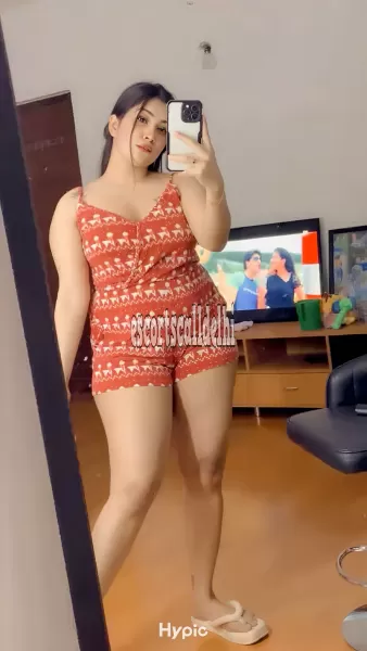 Call Girls In Houz Khas 99/58/01/88/31/ Delhi Escort Service